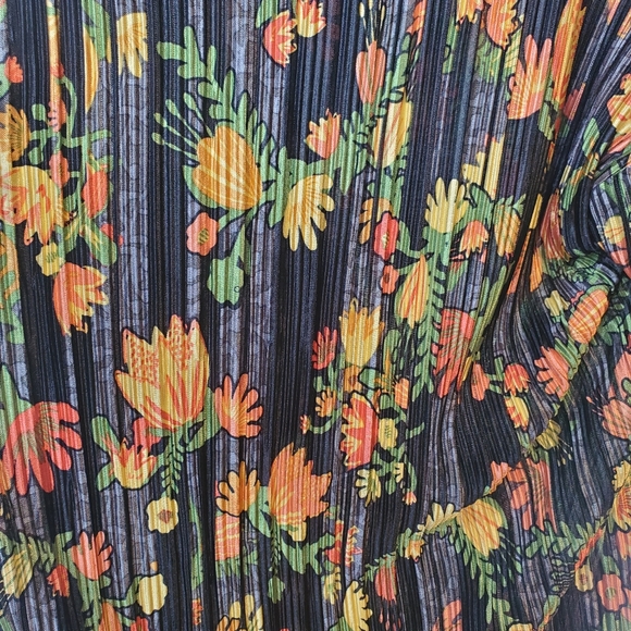 LLR Shiny Floral Shirley - Picture 5 of 6